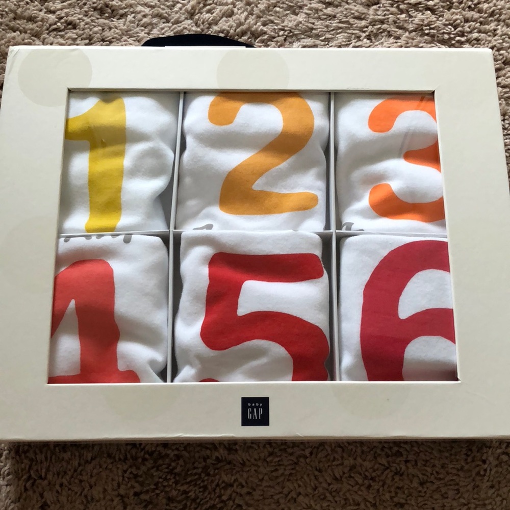 Monthly Onesies from Gap Calendar Bodysuits